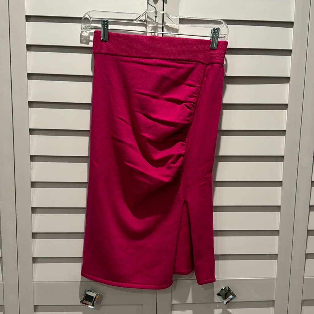 Bobi Black NWT Pink ruched with side slit Skirt.